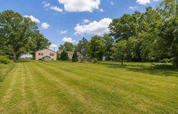 For Lease - 22 Kelson Avenue, Grimsby, Ontario - Photo 1