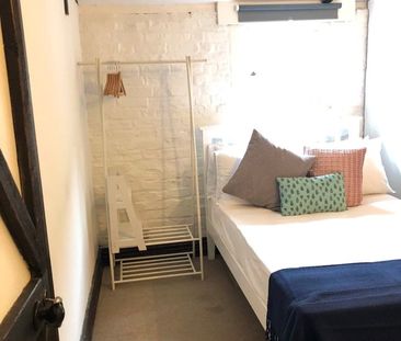 3 Bed Flat, St. Peter's Street Mews, N1 - Photo 5