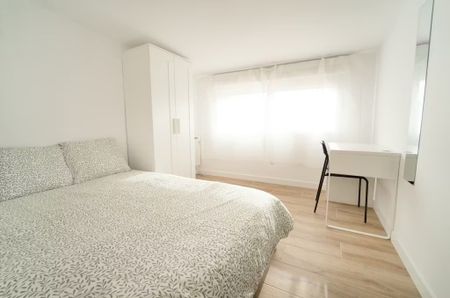 Calle de Manuel Maroto, Madrid, Community of Madrid 28053 - Photo 3