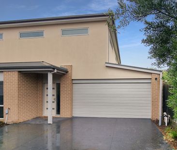 Four bedroom Townhouse - Perfect Blend Of Family Living With The Co... - Photo 6