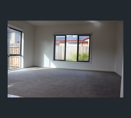 2/30 Myola Street, Carrum, Vic 3197 - Photo 4