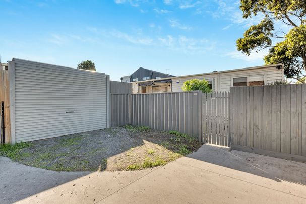 2/89 Whitelaw Street, Reservoir VIC 3073 - Photo 1