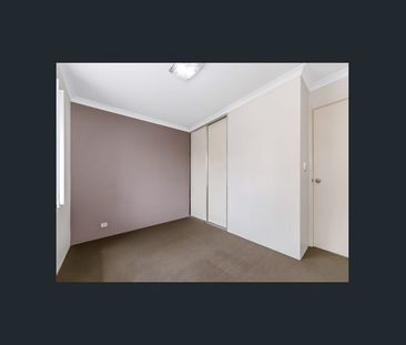 Well-presented family home - Photo 3