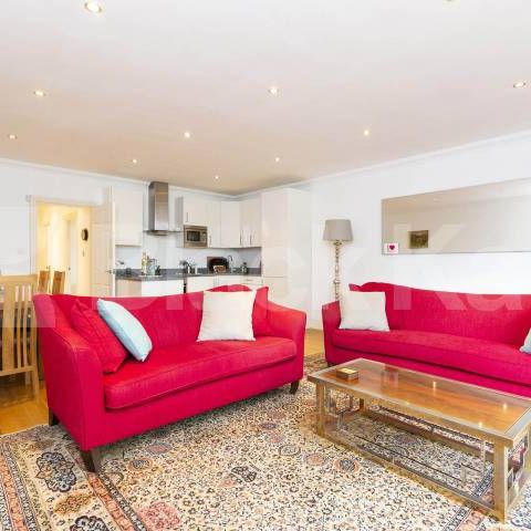 An approximately 1000sqf 2 bedroom plus study with underground parking - Photo 1