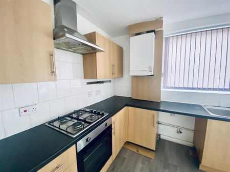 3 bedroom terraced house to rent - Photo 2