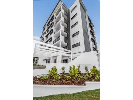 2 bedroom Unit with loads to offer - Photo 3