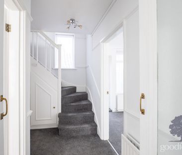 Wrythe Lane, Carshalton, SM5 - Photo 2