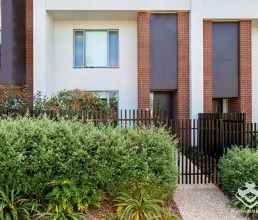 North Lakes Central Prestigious SoLa Complex 3 Bedroom Townhome - Photo 6