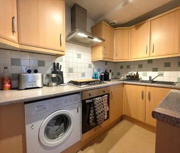 2 bedroom flat to rent - Photo 5