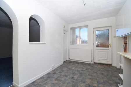 Denby Dale Road West, Calder Grove, Wakefield - Photo 5