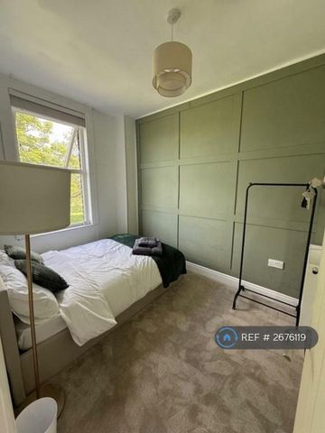 1 bedroom in a house share to rent - Photo 3