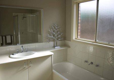 FULLY FURNISHED - UNAVAILABLE UNTIL JULY 2019 - Photo 5