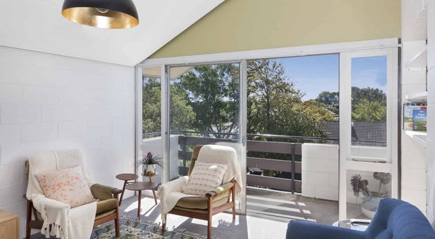 Top floor apartment - Fully furnished - Photo 1