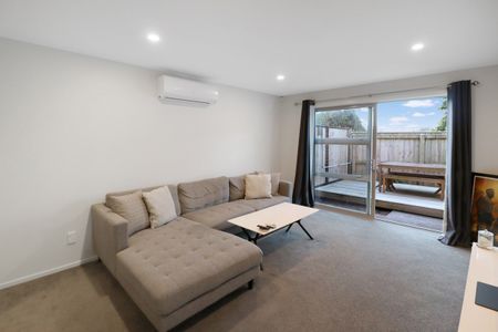 TWO BEDROOM TOWNHOUSE IN SOUGHT AFTER COMPLEX - Photo 4