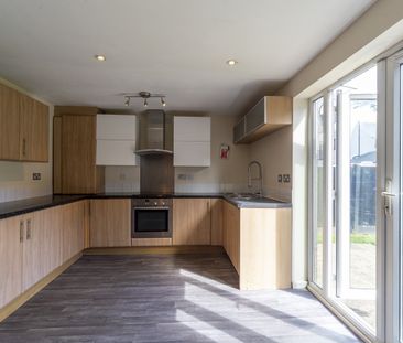 6 Bed Semi-Detached House, Radcliffe Mount, NG2 - Photo 1