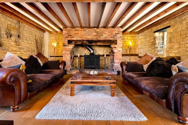 5 bedroom barn conversion to rent - Photo 1
