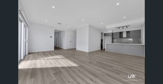 A Four Bedroom Modern Sanctuary !! - Photo 1