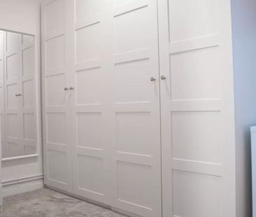 Room in a shared 2-bedroom apartment for rent in Embajadores. - Photo 4