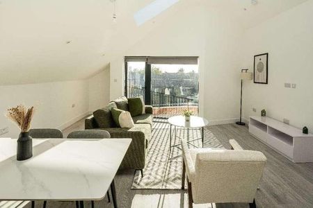 Cuckoo Hall Lane, London, N9 - Photo 4