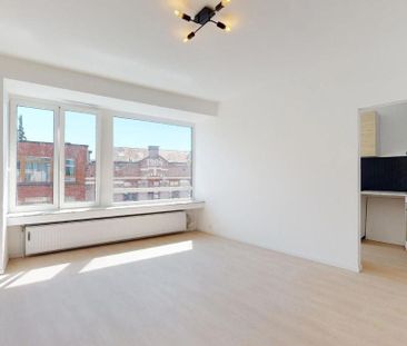Appartement te huur in Anderlecht voor € 1.250 met 2 slaapkamers - Photo 2