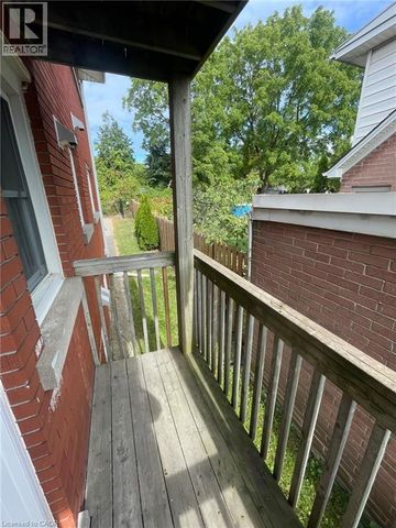 22 HEIMAN Street Unit# 1, Kitchener, Ontario, N2M3L6 - Photo 3