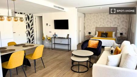 2 room luxury Flat for rent in Casares, Spain - Photo 2