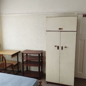 Room in a Shared House, Stockport Road, SW16 - Photo 2