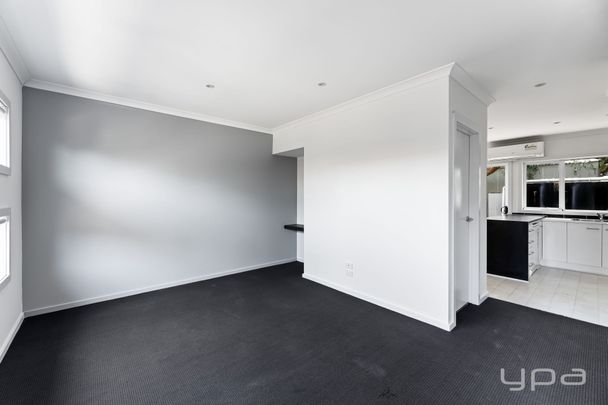 MODERN TOWNHOUSE, CENTRAL WERRIBEE - Photo 1