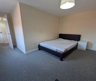 1 bedroom in a house share to rent - Photo 5