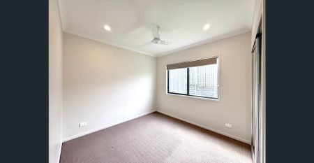 Modern Family Home for Rent in Prime Coomera Location - Photo 5