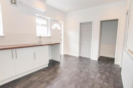 3 bedroom townhouse to rent - Photo 3