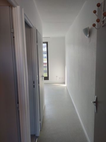 Location Appartement 1 pièce 24m² CLERMONT FERRAND 63000 - Photo 4