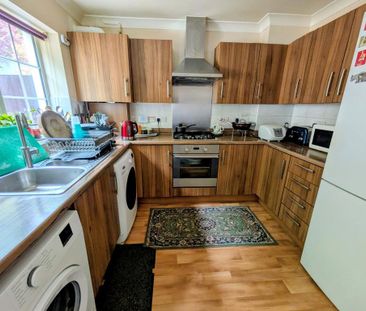 3 bedroom terraced house to rent - Photo 2