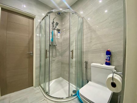 5 Bed Semi-Detached House, Fairmead Road, CR0 - Photo 3