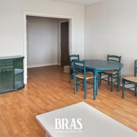 Location Appartement 3 pièces 69m² ETEL 56410 - Photo 2