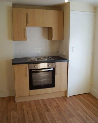 1 bedroom flat to rent - Photo 3