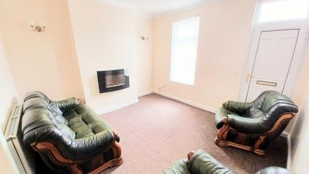 2 bedroom terraced house to rent - Photo 2