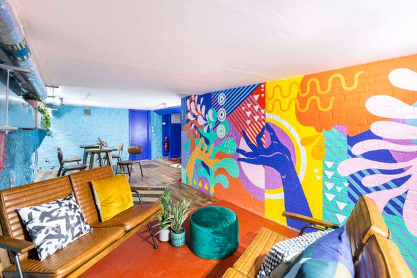 Platinum Studio - Photo 1