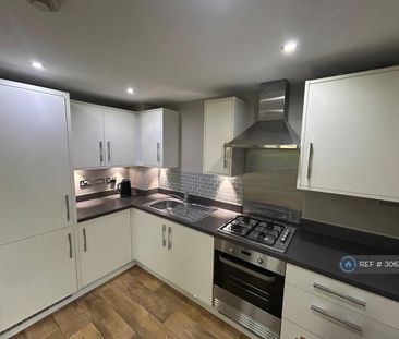 2 bedroom flat to rent - Photo 6