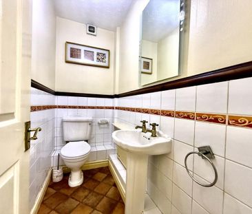 4 bedroom detached house to rent - Photo 3
