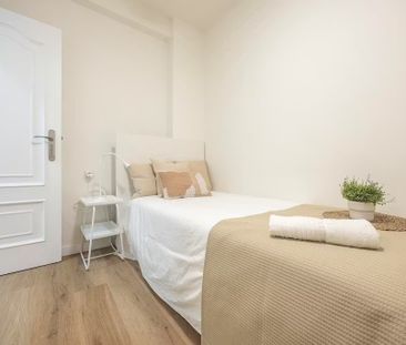 Carrer de lEscultor Josep Capuz, Valencia, Valencian Community 46004 - Photo 3