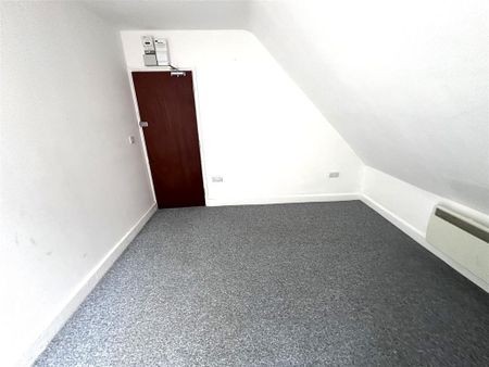 House share to rent - Photo 2