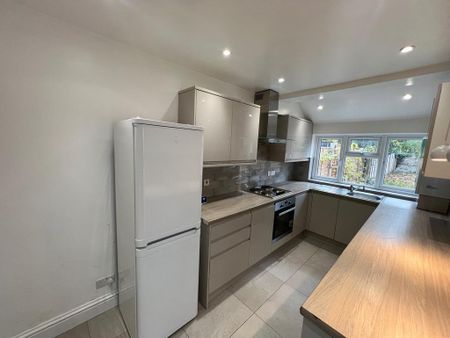 2 bedroom terraced house to rent - Photo 5