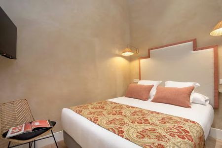 Calle Rodrigo Caro, Sevilla, Andalusia 41004 - Photo 4