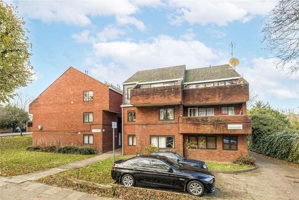 3 bedroom maisonette to rent - Photo 1