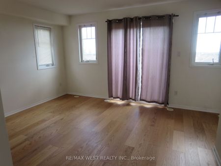 For Lease - 5615 Oscar Peterson Boulevard Unit# 8, Mississauga, Ontario - Photo 3