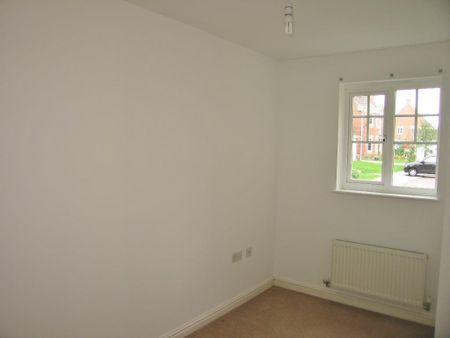 3 Bedroom Terraced House To Rent - Photo 4