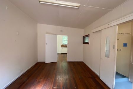 2/70 Tweed Street - Photo 2