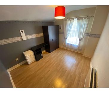 Crown Street, New England - Photo 2