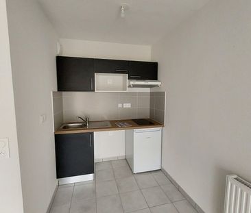 Location Appartement 2 pièces 40m² LA ROCHELLE 17000 - Photo 3